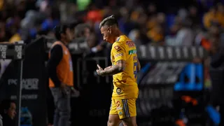 En México especulan con partida de Eduardo Vargas de Tigres