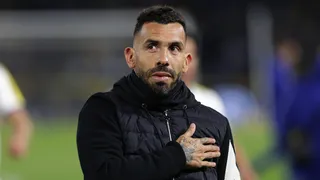 Carlos Tevez y dirigente de AFA tuvieron álgido debate tras polémico arbitraje a Independiente