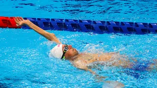 Alberto Abarza ganó su serie en los 100 metros espalda y pasó a la final por medalla en los Juegos Paralímpicos