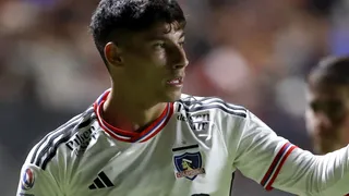 Alexander Oroz se perderá el resto de la temporada en Colo Colo por grave lesión