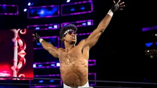 Estrella de WWE negó haber enviado fotos explícitas a menores de edad