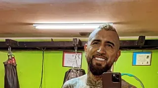 “Estamos de vuelta”: Arturo Vidal se entretuvo con una “pichanga” y una exigente rutina de ejercicios
