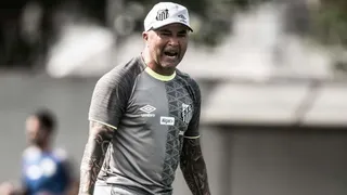 Jorge Sampaoli tuvo un sonriente debut oficial con Santos ante Ferroviaria en el Paulista
