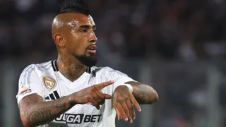 Arturo Vidal no se guarda nada y lanza palito a la U por la suspensión del Superclásico