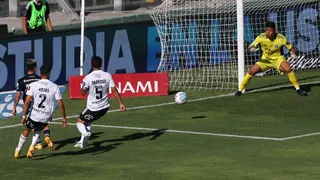 Colo Colo anuló a la U y mantuvo su racha invicta en el Monumental