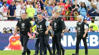 El fuerte golpe que sacó a Maximiliano Araujo del partido de Uruguay vs Estados Unidos en Copa América