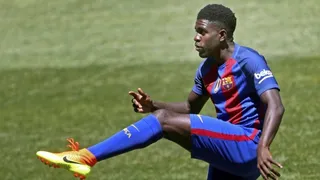 Samuel Umtiti seguirá un tratamiento conservador en Qatar para evitar operación
