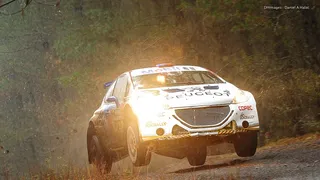 Jorge Martínez aprovechó traspié de Pedro Heller para acercarse al liderato de la R5 en Frutillar