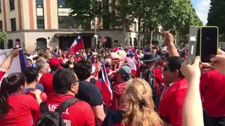 Los hinchas chilenos se hacen sentir en París para el duelo de la Roja Femenina ante EE.UU.