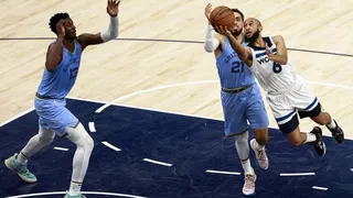 Minnesota Timberwolves venció a Memphis Grizzlies e igualó la serie en el Oeste