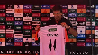 La presentación de Gustavo Costas como DT de Palestino en el Municipal de La Cisterna