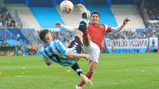 Una chilena de Gabriel Hauche le dio la victoria a Racing en el clásico contra Independiente