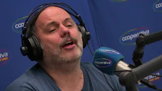 Lo Peor de lo Nuestro: La accidentada jornada de teletrabajo de Los Portadores de Noticias