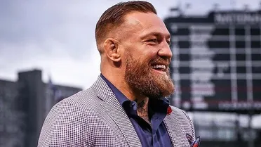 El horroroso lanzamiento ceremonial de Conor McGregor en un partido de beisbol
