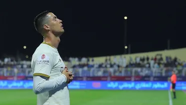 Cristiano Ronaldo anotó un doblete para mantener a Al Nassr en la pelea por la cima