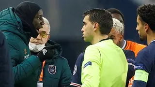 El momento en que Mbappé y Neymar le dicen al árbitro que no seguirán jugando