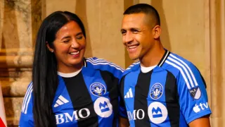 El impresionante recibimiento de los chilenos para Alexis en Montreal
