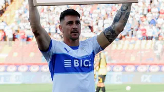 Fernando Zampedri volvió a imponerse como el mejor jugador en la Gala Crack del fútbol chileno