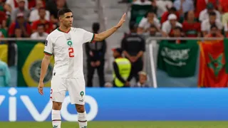 La conmovedora imagen de Hakimi besando a su madre tras el triunfo de Marruecos