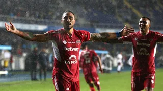 [VIDEO] El tremendo golazo de Jorge Henríquez para el empate de Ñublense ante Flamengo
