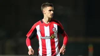 Romeo Beckham no quiso seguir los pasos de su padre y se retira del fútbol aunque ya tiene un millonaria oferta