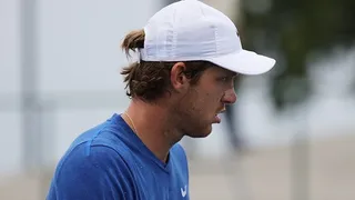 Nicolás Jarry mantuvo su paso firme y entró a cuartos de final en Salinas