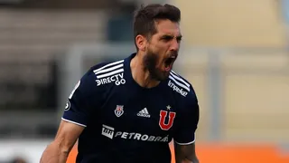 Larrivey y su renovación: Me gustaría que suceda lo antes posible, la prioridad la tiene U. de Chile