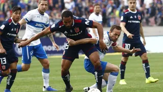 U. de Chile le sacó un empate al líder U. Católica en un clásico lleno de vértigo