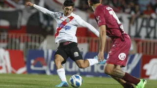 Castro se convirtió en goleador histórico de Curicó en Primera tras darle la victoria ante La Serena