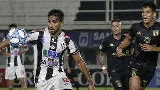 Racing empató con Central Córdoba con Eugenio Mena y Gabriel Arias en cancha