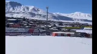 Cancha del Estadio El Cobre de El Salvador quedó cubierta de nieve