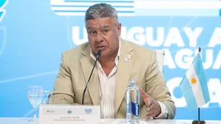 Claudio Tapia fue denunciado por quiebre de contrato y lavado de dinero en amistosos de Argentina