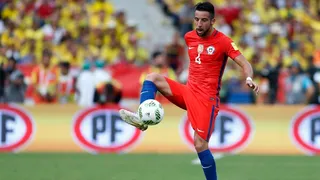 “Vente ya”: Aseguran que Pellegrini llamó personalmente a Isla para que fiche en Betis