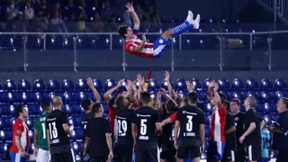 Nelson Haedo Valdez se retiró del fútbol a los 38 años en un partido plagado de estrellas