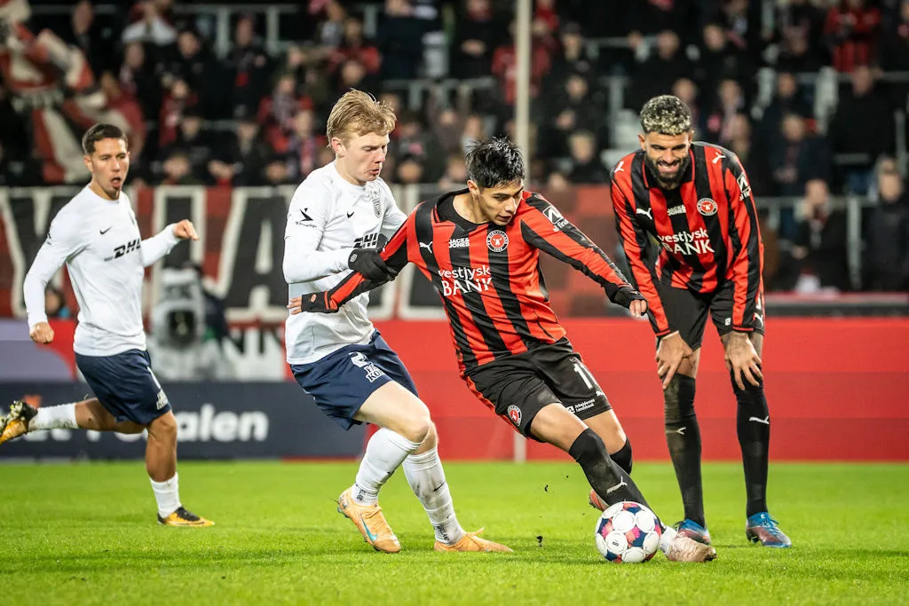 Osorio es sondeado desde el Fenerbahce para sumarse a su plantel en 2026/ © IMAGO-FC Midtjylland