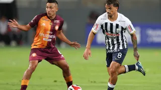 Gabriel Costa encabeza a Alianza Lima que llegó a Chile para enfrentar a Colo Colo