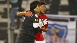 Estrellas del fútbol chileno “arrollaron” a Colo Colo en duelo a beneficio de Roberto Rojas