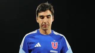 DT que fracasó en la U de Chile defiende a Paqui Meneghini y dispara contra la dirigencia