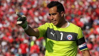 Claudio Bravo sobre un posible regreso a la Roja: “El técnico hace la nómina, depende de él”