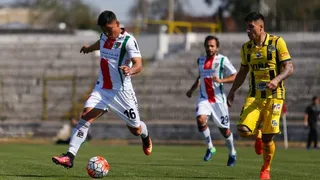 Everton festejó en su visita a Palestino por los octavos de final en Copa Chile