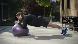 Futbolistas suizos mostraron los entrenamientos que realizan en sus hogares