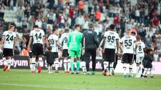 Besiktas de Gary Medel ganó, pero le fue insuficiente para clasificar a la Champions