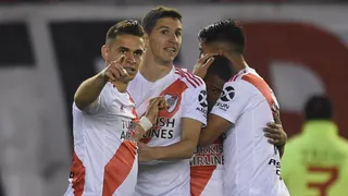 River Plate derribó a Colón en duelo de finalistas “coperos” y trepó a la cima en Argentina