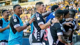Carlos Palacios ingresó en goleada de Vasco da Gama en el Brasileirao B