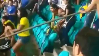 Hinchas colombianos protagonizaron pelea a golpes en el Arena Fonte Nova