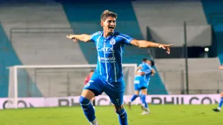 Racing de Eugenio Mena y Gabriel Arias sufrió goleada ante Godoy Cruz en Argentina