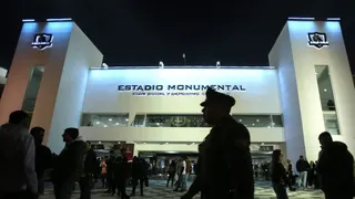 Carabineros desplegó su operativo de seguridad en el Monumental para el Colo Colo-Boca