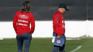 Los detalles del último contrato que Sampaoli y su cuerpo técnico firmaron con la ANFP
