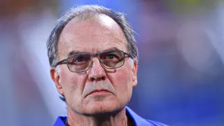 La millonaria cifra que le deben pagar a Marcelo Bielsa si es despedido en Uruguay