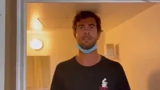 Tenista Karen Khachanov tuvo inconvenientes para ingresar al baño de la Villa Olímpica